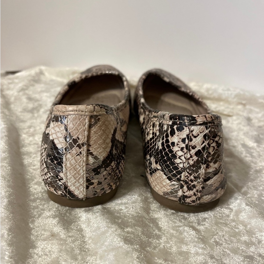 Women’s Snake Print Ballet Flats - Beige/Tan - Picture 3 of 7